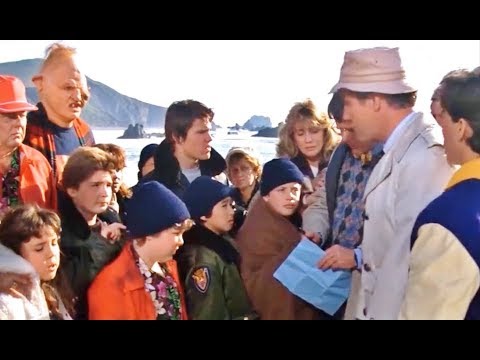 1985 - The Goonies - the final last ending scene ("No sign!!")