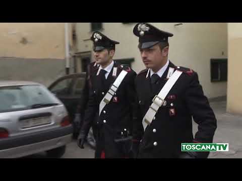 2019-04-22 PISTOIA - MINACCIA GENITORI E SI SCAGLIA CONTRO CC, ARRESTATO