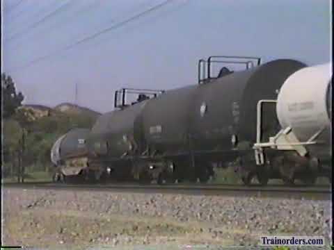 Classic Railroad Series 787 - SP 8020 East at San Timoteo Canyon 1991.