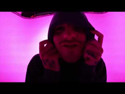 Yxngxr1 - Pigeons Official Video (FLASH WARNING)