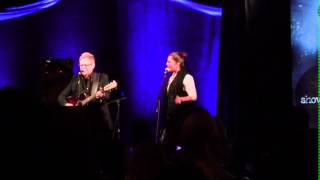 Steven Curtis Chapman and Hillary Scott: &quot;I Run to You&quot;