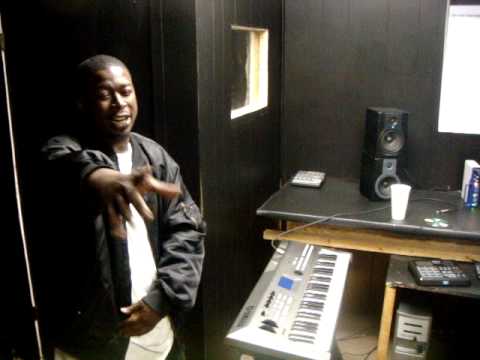 Lowlife aka "LeeZee" NEW SINGLE "LOCOMOTIVE LEEZEE" www.twitter.com/KennyMac2010