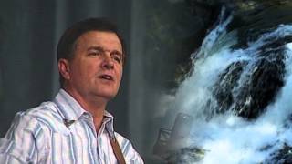 Roger Tibbs sings Slim Whitmans classic Lovesong of The Waterfall