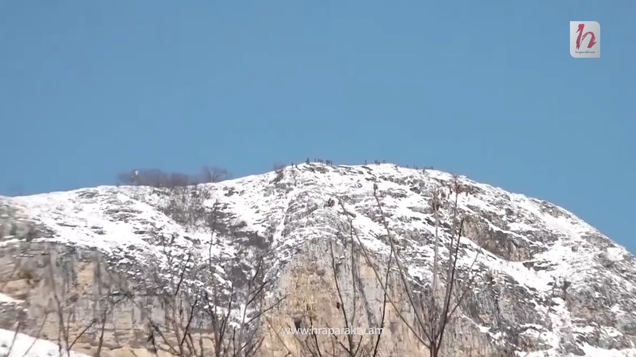 Թշնամին քանդում է հայկական գերեզմանները