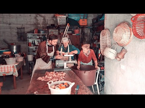 Old Couple making traditional Italian Salami and Salciccia in the Italian Mountains (30)