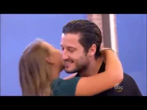 Bindi Irwin & Val Chmerkovskiy - Cha Cha