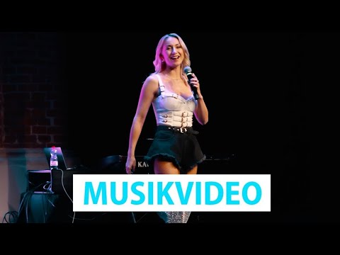 Anna-Carina Woitschack - Mein Herz ist doch kein Hotel (Offizielles Video)