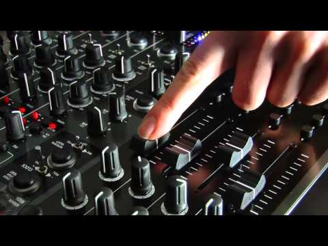 Allen & Heath XONE:4D Universal DJ Controller image 6