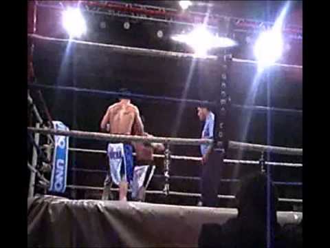 BRIAN CASTAÑO vs LACERDA, MENDOZA,12-10-13. EL AGUANTE Y LA PELEA