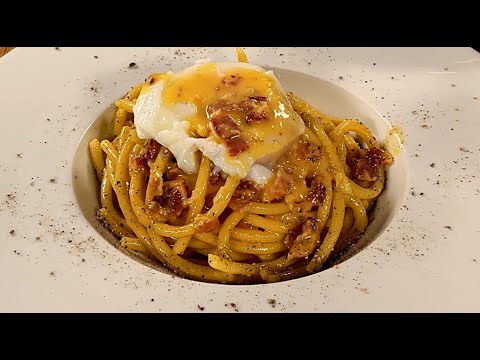 Pasta Carbonara mit pochiertem Ei