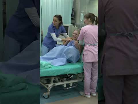 WPADŁA W PANIKĘ NA JEGO WIDOK 😭 | #szpital #shorts