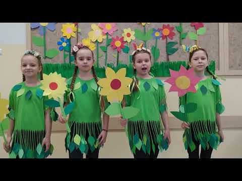 "Maszeruje Wiosna "- w wykonaniu klasy 3a - 2 miejsce w Gminnym Festiwalu Piosenki Dziecięcej.