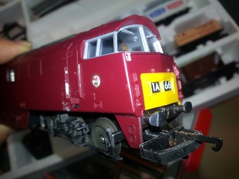 OO/HO Model Railway Lima D1016 Western Gladiator Diesel Locomotive being test run