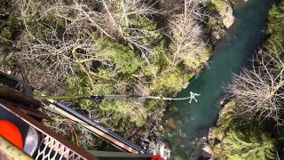 preview picture of video 'Pavan Reddyshetty Bungee Jumping 200 Feet'