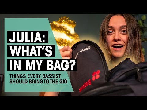 Julia Hofer | What's In My Bag? | Thomann