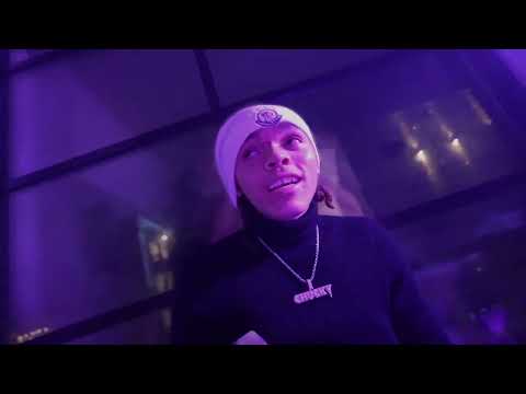 La CHUCKY - waiting for u