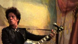 When Levon Sings - Willie Nile - LIVE at WDST Radio Woodstock - July 19, 2013