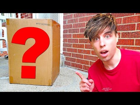 I Got a HUGE Mystery Box On My Porch! (Unboxing)