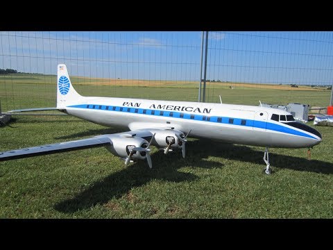 RC AIRLINER PAN AMERICAN Douglas DC-7 Historical Flight