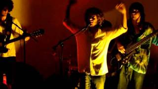 Banda Uns - A Cor Amarela [Caetano Veloso] (Pogo Pub 28/05/2011)