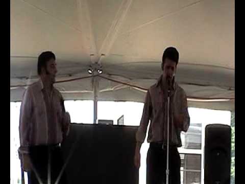 Ben and Randy Klein sing 'Can't Help Falling In Love' at Elvis Week 2005 (video)