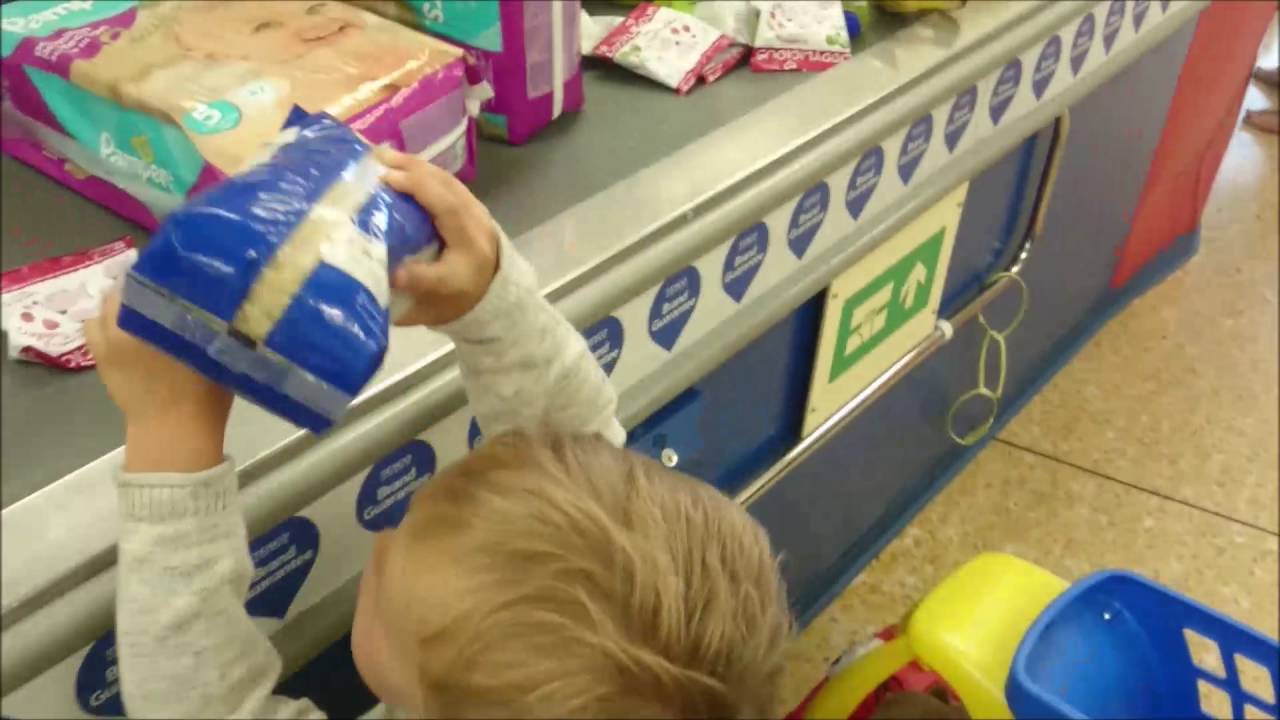 The adventures of trolley. (Little Tikes Shopping Cart Review)