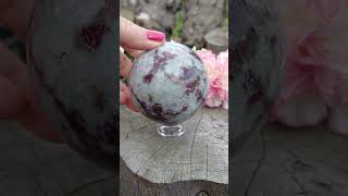 Rubelit v pegmatitu koule 6,8 cm