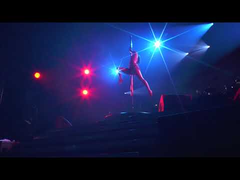 Jeannine Wilkerling und Natalie Schönberger beim Hessentag in Korbach