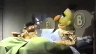 Sesame Street - Bert and Ernie - Cookies in Bed