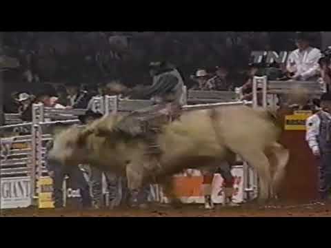 Jason Bennett vs Rhett's Pet - 00 PBR Guthrie (86 pts)