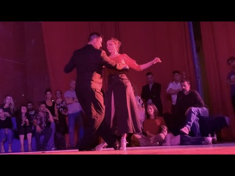Jorge Olguin & Lya Elcagu - "De Floreo" by Osvaldo Pugliese