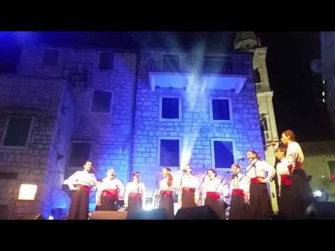 Ž.KLAPA FRECIJA - JELSA - "BAŠKA JE MALO SELO"