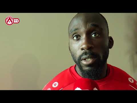 KV Kortrijk - Hervé Kage voor KV Kortrijk - KAA Gent