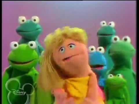 The Muppet Show - I'm in Love With a Big Blue Frog