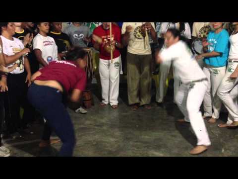 Capoeirando 2014 - Meninas do Cordao de Ouro