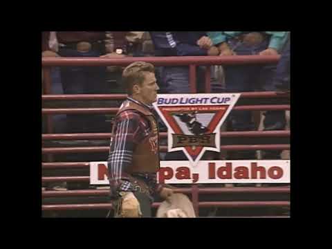 Jimmy Diesel bucks Donald Owens - 00 PBR Nampa