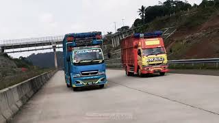 Download lagu Viral story' wa truk ayam||Ray nisa oleng parah jalan tol cisundawu🤩🤙 mp3
