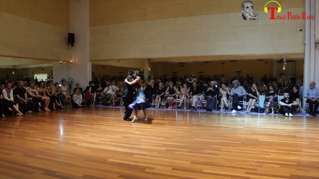 PABELLON DE LAS ROSAS Juan D'Arienzo Ballano: Roxana Suarez - Sebastian Achaval