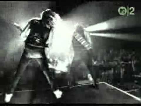 Iron Maiden - Fear Of The Dark [Official Video]