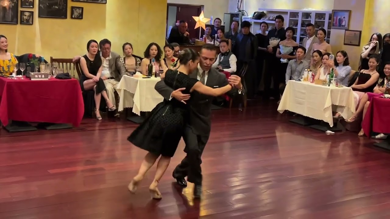 成都玫瑰探戈俱乐部14周年庆Alvaro Salas Y Julieta Cappiello 大师的表演