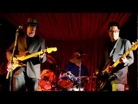 Grind'Er Man - COLOURSURROUND Live at the Fairview Pub Oct 2012