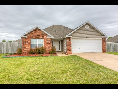 516 Topaz St. | SUPER CUTE Home for SALE in Lowell, AR