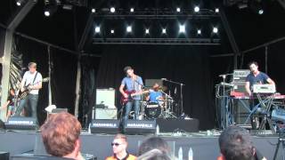 THE ANTLERS - Hounds (live FIB) (14-7-2012)