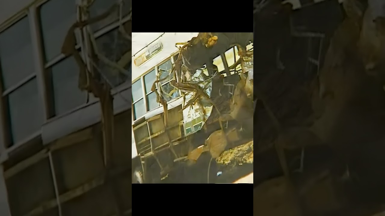 CRASH & CREATE (Enhanced 4K)