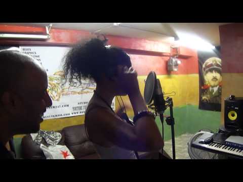 JUICY ON STARLINER TV