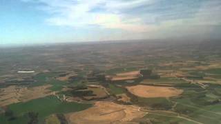 preview picture of video 'Despegue desde Lleida-Alguaire  / Takeoff from Lleida-Alguaire'