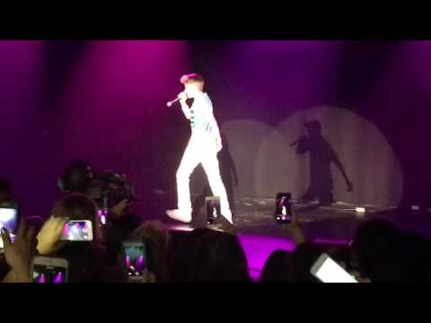 Mark Thomas - Selfie