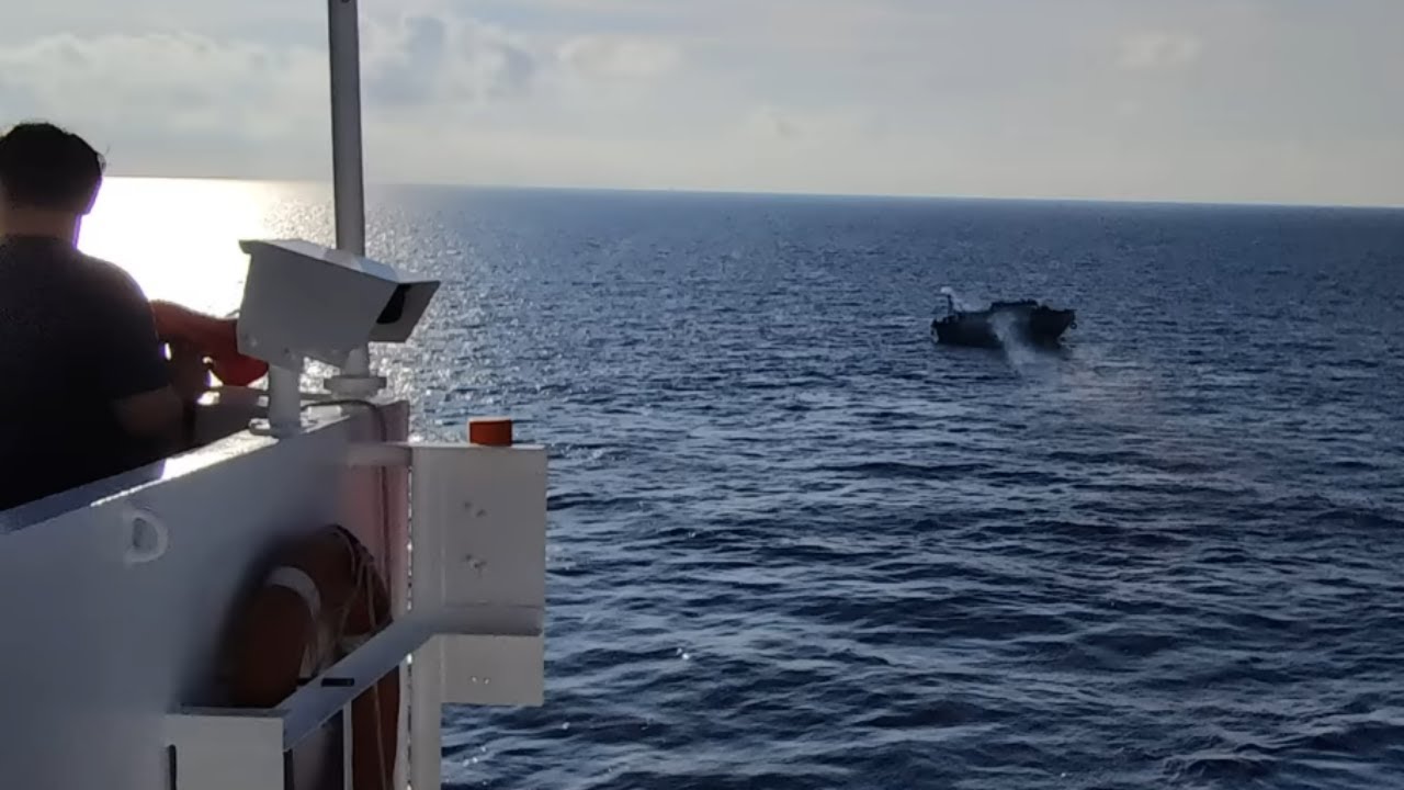 Video from the approach of Adriana from tanker Lucky Sailor
