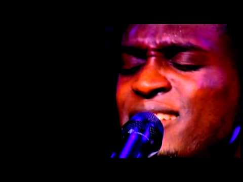 Corneille - Qu'est-ce que tu te fais (Live)