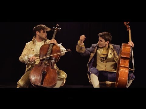 Eu não esperava por esta apresentação de violoncelos!